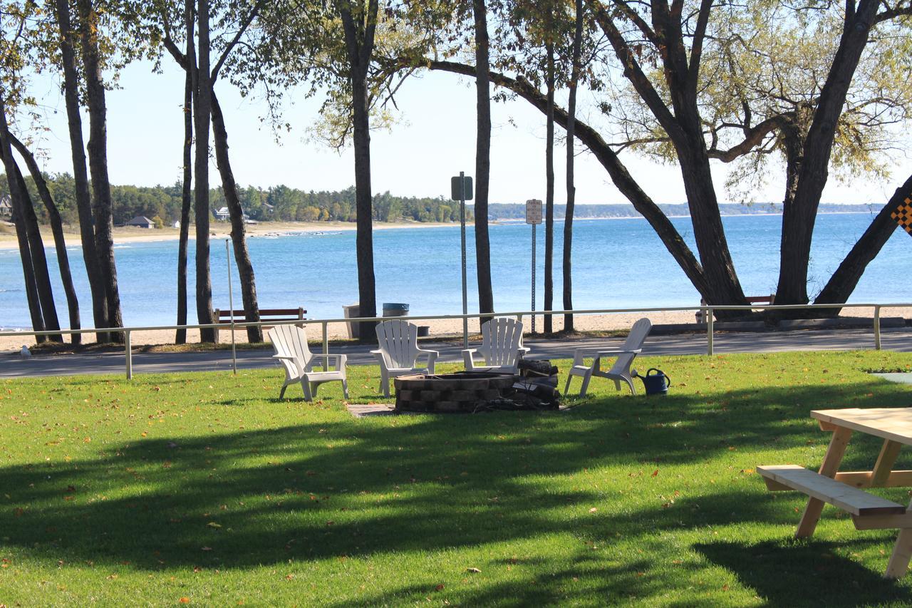 Balm Beach Resort And Motel Eksteriør billede