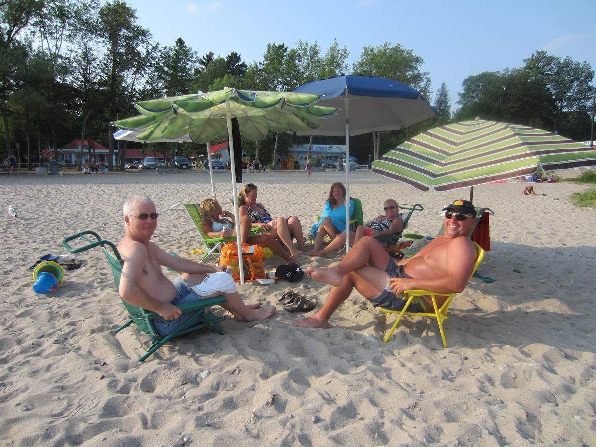 Balm Beach Resort And Motel Eksteriør billede